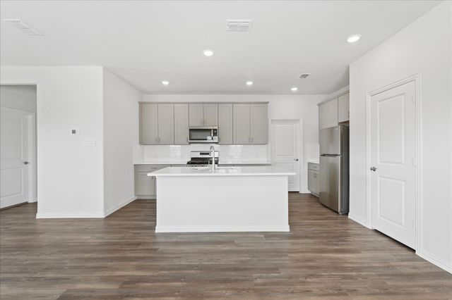 2001 Pine Stone Lane, Forney, TX 75126