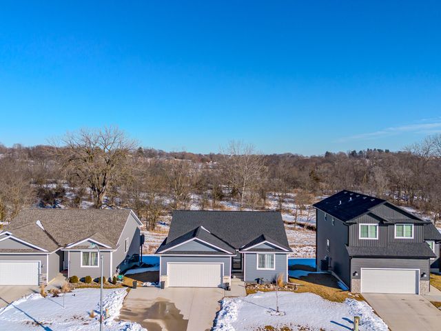 2103 26th Avenue SW, Altoona, IA 50009