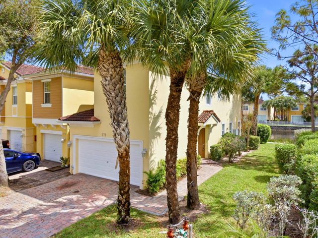 978 Pipers Cay Drive, West Palm Beach, FL 33415