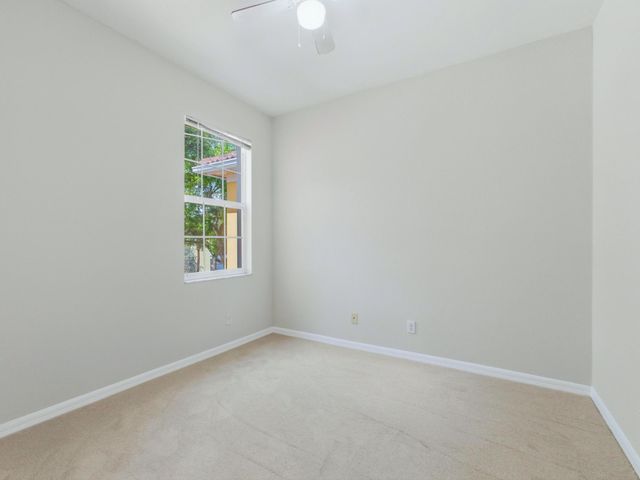 978 Pipers Cay Drive, West Palm Beach, FL 33415