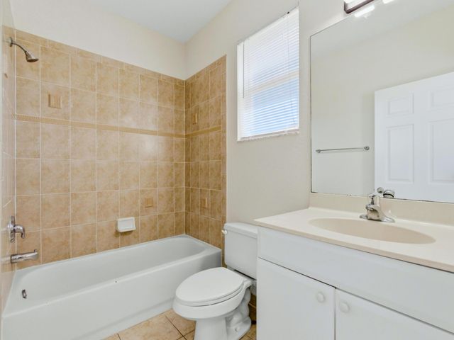 978 Pipers Cay Drive, West Palm Beach, FL 33415