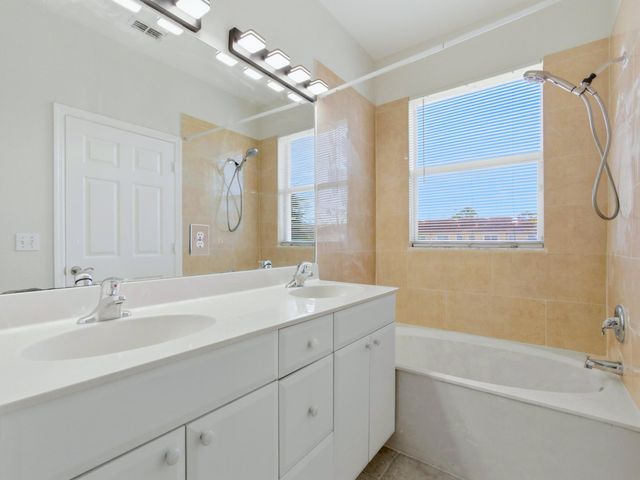 978 Pipers Cay Drive, West Palm Beach, FL 33415