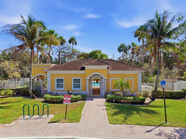 978 Pipers Cay Drive, West Palm Beach, FL 33415