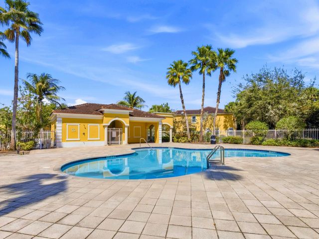978 Pipers Cay Drive, West Palm Beach, FL 33415
