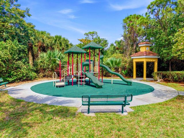 978 Pipers Cay Drive, West Palm Beach, FL 33415