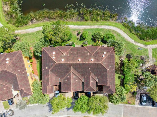 978 Pipers Cay Drive, West Palm Beach, FL 33415