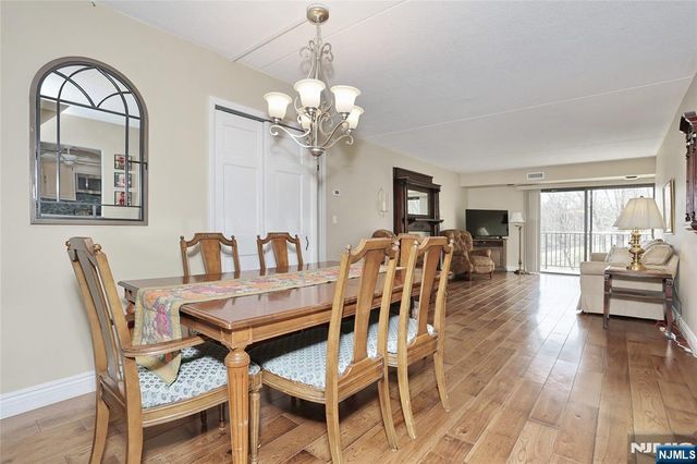521 Piermont Avenue 306A, River Vale, NJ 07675