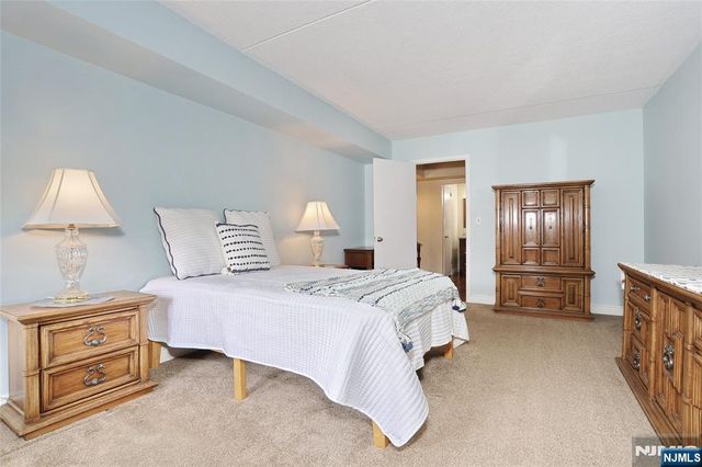 521 Piermont Avenue 306A, River Vale, NJ 07675