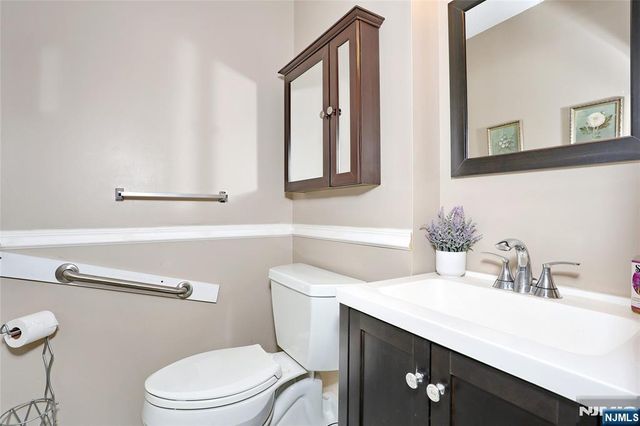521 Piermont Avenue 306A, River Vale, NJ 07675