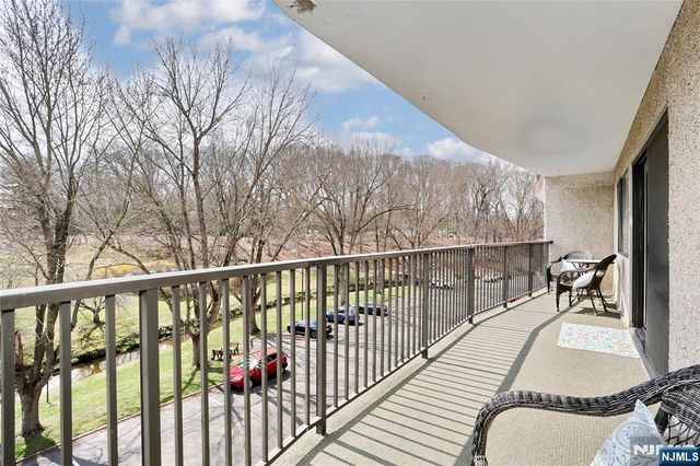 521 Piermont Avenue 306A, River Vale, NJ 07675