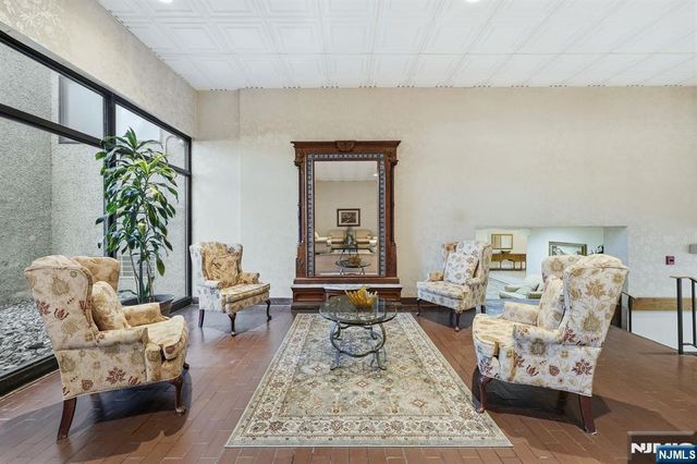 521 Piermont Avenue 306A, River Vale, NJ 07675
