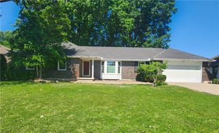 320 SE Westwind Drive, Lee's Summit, MO 64063