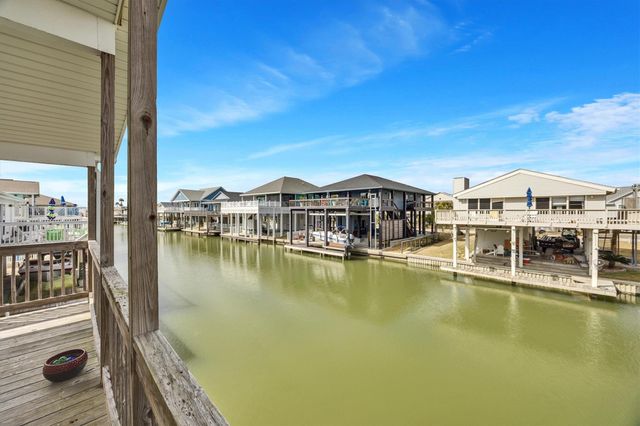 22904 Lunes Street, Galveston, TX 77554