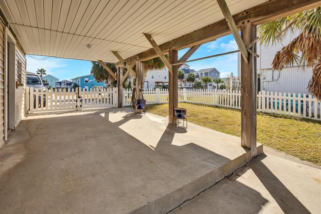 22904 Lunes Street, Galveston, TX 77554