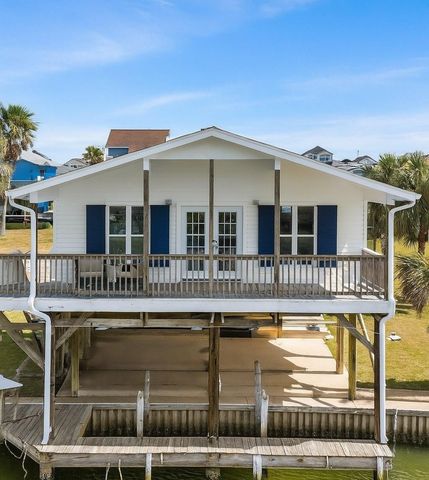 22904 Lunes Street, Galveston, TX 77554