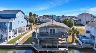 22904 Lunes Street, Galveston, TX 77554