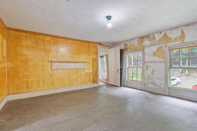 130 Creamery Hill Rd, Orange, MA 01364