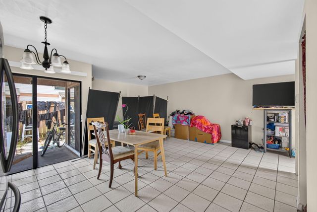 110 SHERWOOD Circle 4C, Jupiter, FL 33458