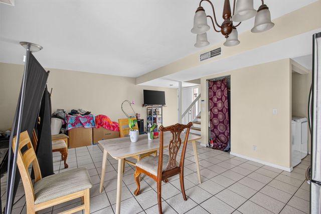 110 SHERWOOD Circle 4C, Jupiter, FL 33458