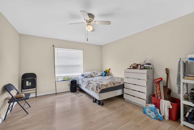 110 SHERWOOD Circle 4C, Jupiter, FL 33458