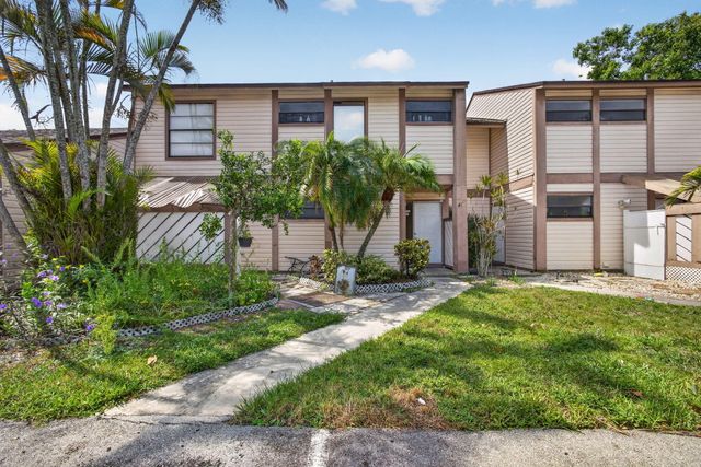 110 SHERWOOD Circle 4C, Jupiter, FL 33458