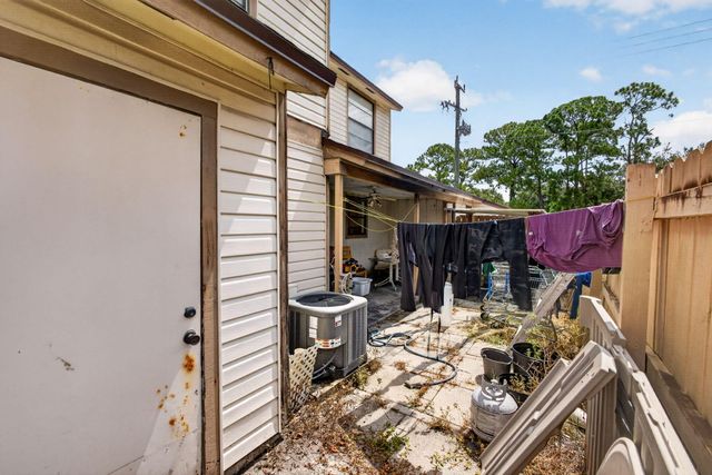 110 SHERWOOD Circle 4C, Jupiter, FL 33458