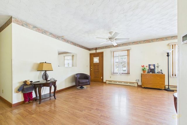 3979 Acushnet Ave, New Bedford, MA 02745