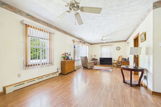 3979 Acushnet Ave, New Bedford, MA 02745