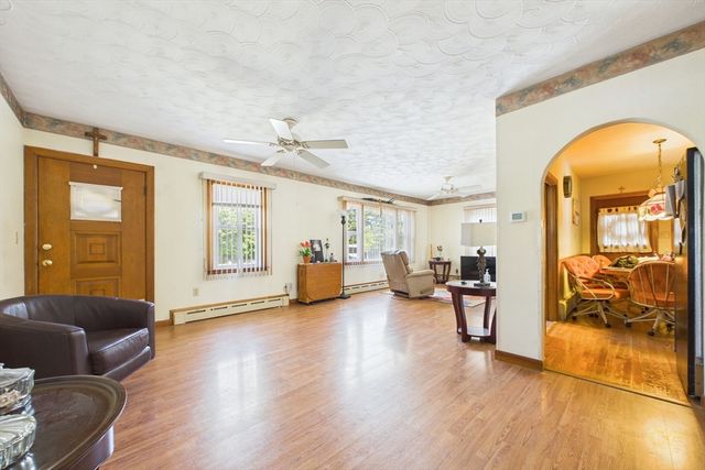 3979 Acushnet Ave, New Bedford, MA 02745