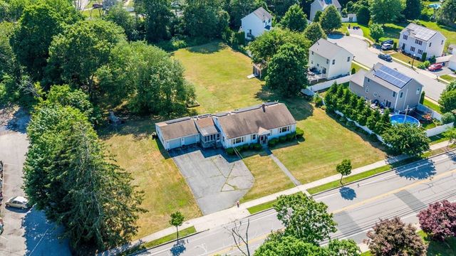 3979 Acushnet Ave, New Bedford, MA 02745