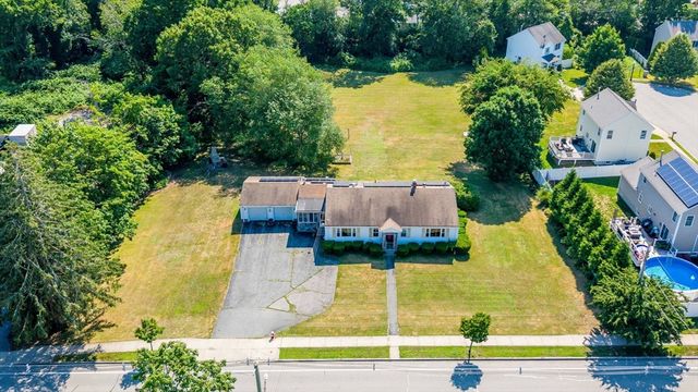 3979 Acushnet Ave, New Bedford, MA 02745