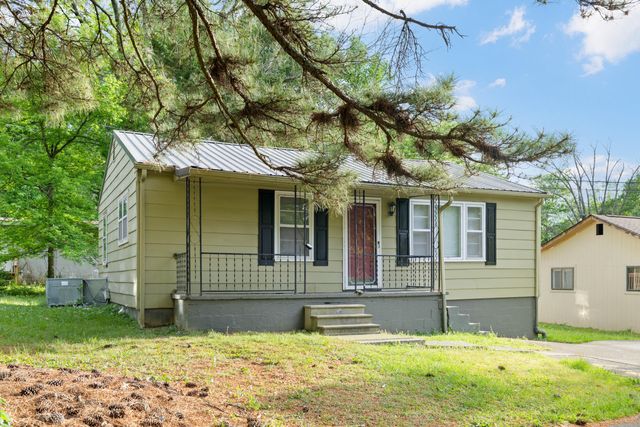 303 Cave Street, Rossville, GA 30741