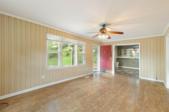 303 Cave Street, Rossville, GA 30741