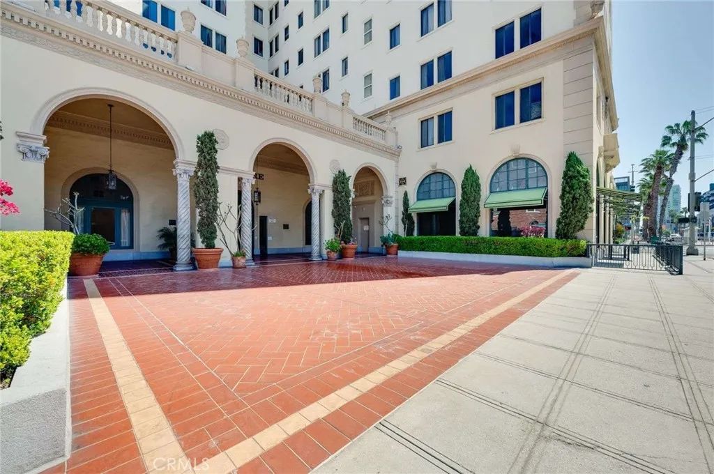 315 W 3rd 1011, Long Beach, CA 90802