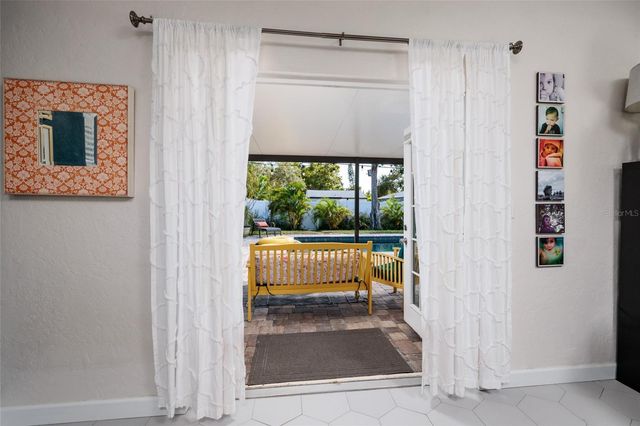 230 43RD AVENUE NE, St Petersburg, FL 33703