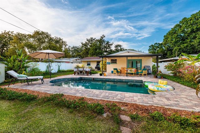 230 43RD AVENUE NE, St Petersburg, FL 33703