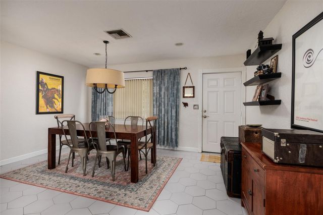 230 43RD AVENUE NE, St Petersburg, FL 33703