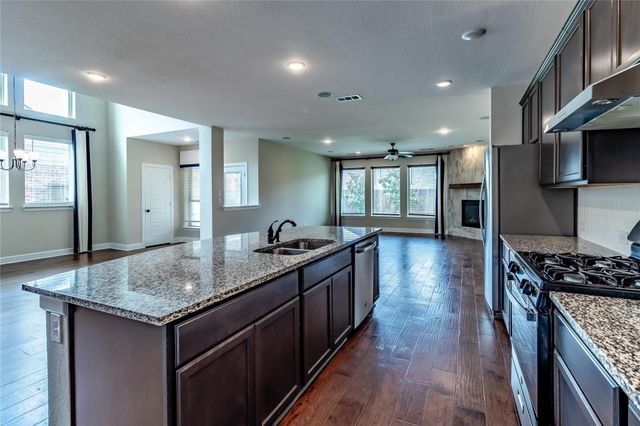 1609 Cedar Crest Drive, Forney, TX 75126