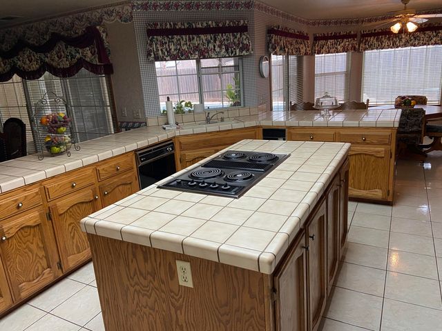 415 Colby Place, Porterville, CA 93257