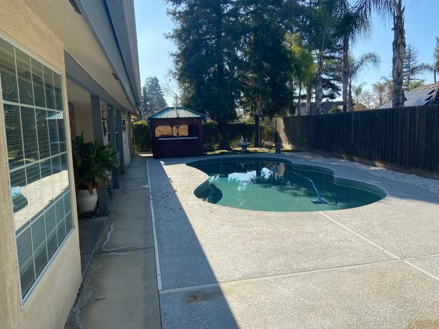 415 Colby Place, Porterville, CA 93257