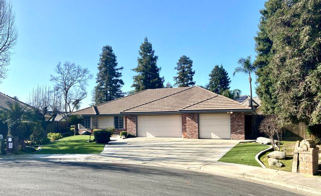415 Colby Place, Porterville, CA 93257