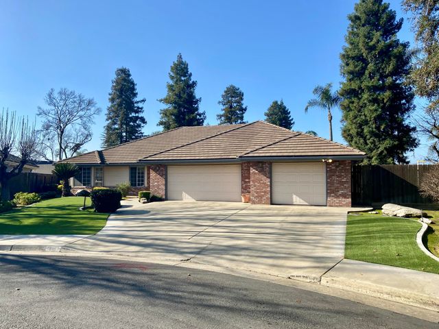 415 Colby Place, Porterville, CA 93257