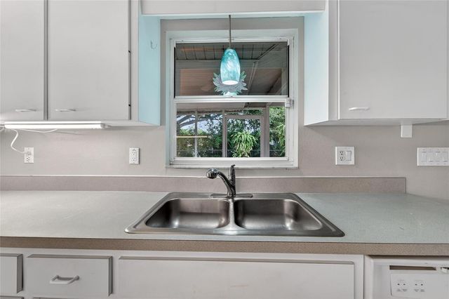 5644 29TH STREET CIRCLE E, Bradenton, FL 34203