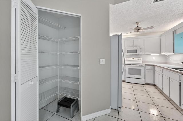 5644 29TH STREET CIRCLE E, Bradenton, FL 34203