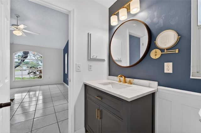 5644 29TH STREET CIRCLE E, Bradenton, FL 34203