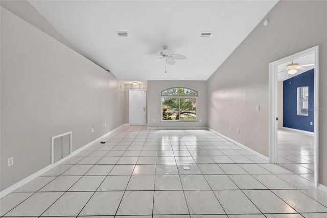 5644 29TH STREET CIRCLE E, Bradenton, FL 34203