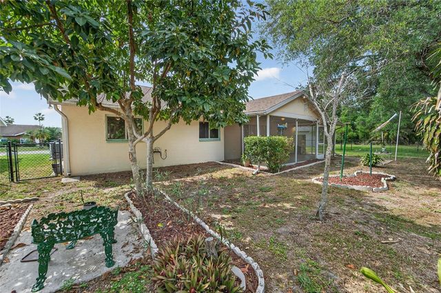 5644 29TH STREET CIRCLE E, Bradenton, FL 34203