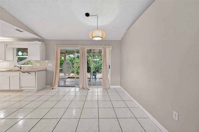 5644 29TH STREET CIRCLE E, Bradenton, FL 34203