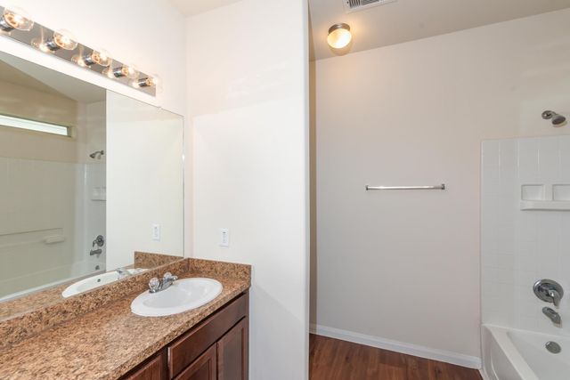 16 Leisure Shore Court, Manvel, TX 77578