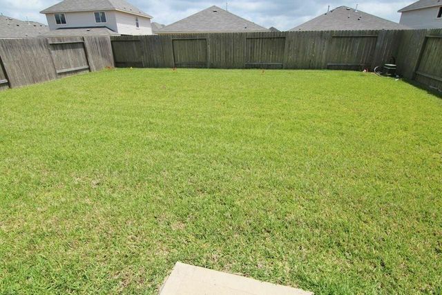16 Leisure Shore Court, Manvel, TX 77578